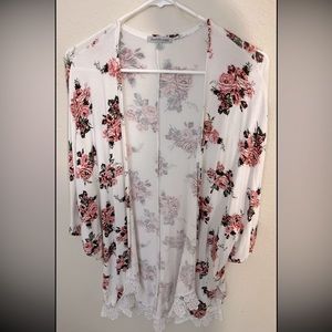 Charlotte Russe White Floral Kimono | M